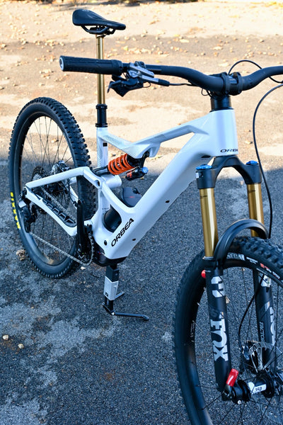 ORBEA RISE LT M-TEAM CUSTOM 2025 METALLIC WHITE